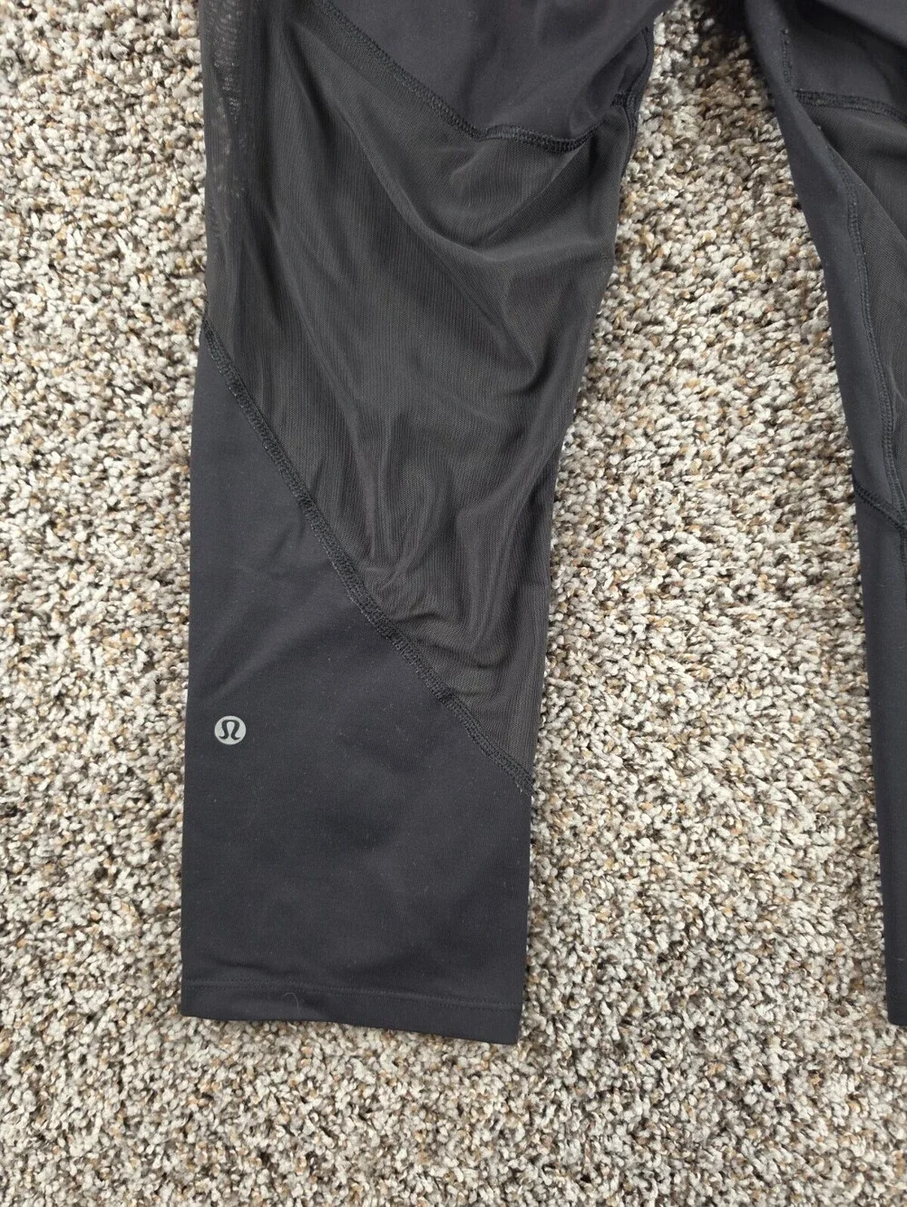 Lululemon Run Inspire crop leggings Womens Sz 10 Black Zipper Pockets